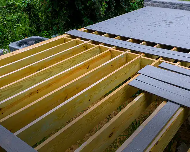 web_home_646x517_decking_rest_RGB